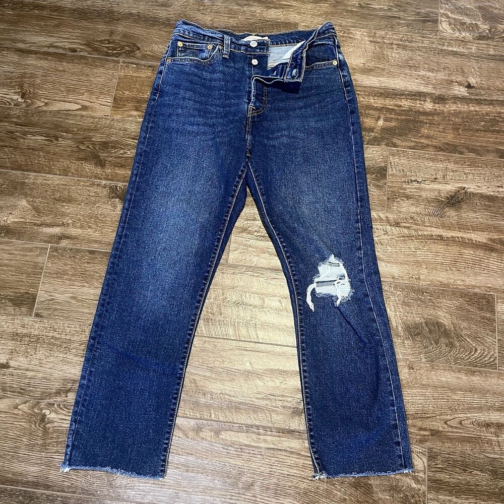 Levi’s Wedgie Straight Jeans Women’s 30 High Rise Distressed Raw Hem Blue